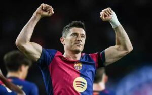 Lewandowski đang đá cho clb nào