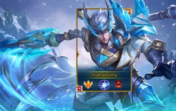 Ghep tuong Trieu Van voi khung anh cuc vang