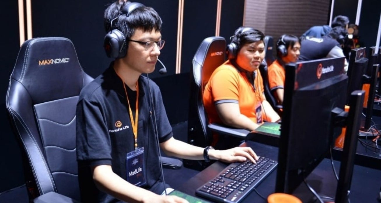 Hình game thủ chuyên nghiệp nhất