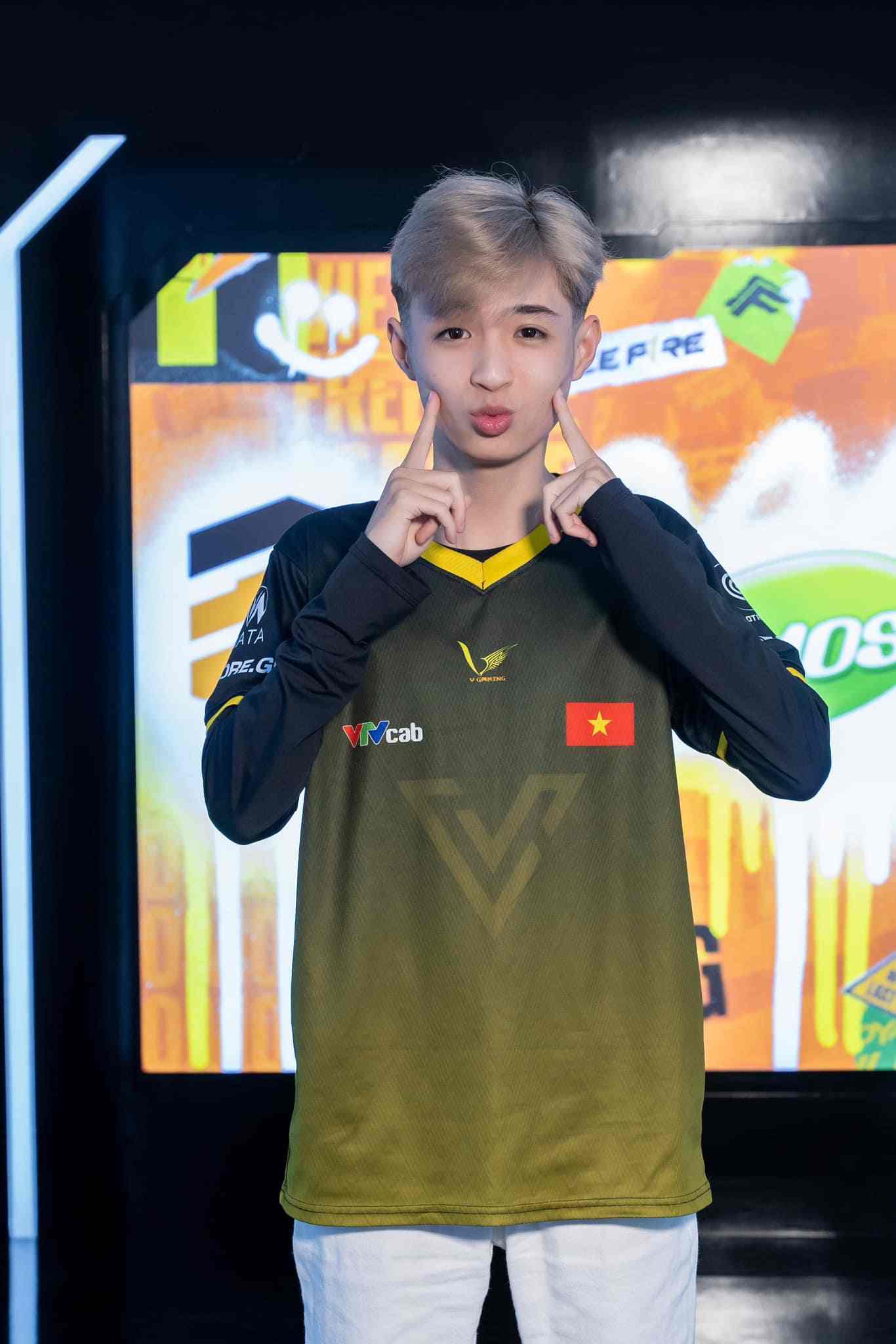 Ảnh Khabi Đứng Đẹp