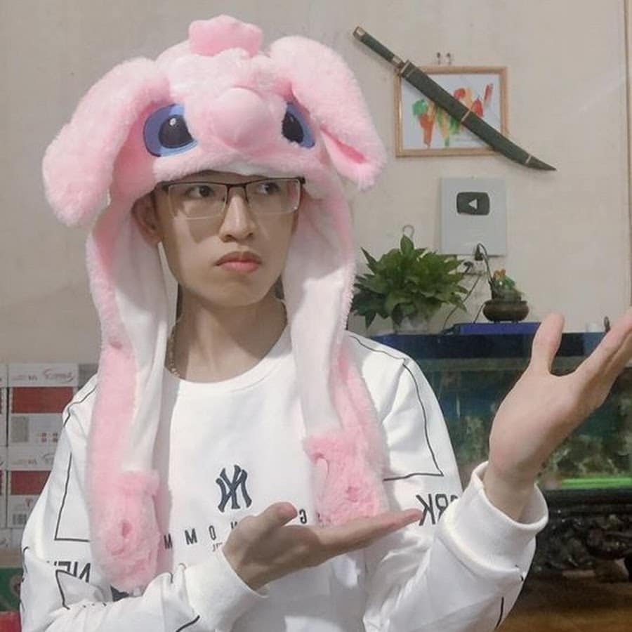 Hình Hùng Akira siêu đáng yêu