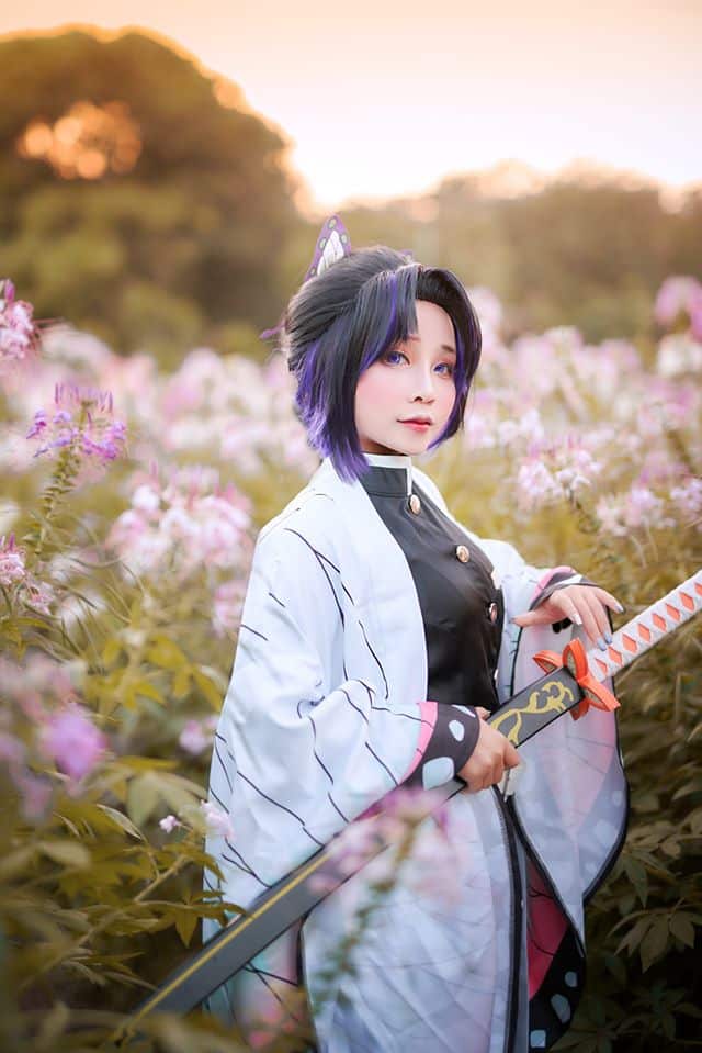 Hình Kochou Shinobu cosplay đẹp dễ thương