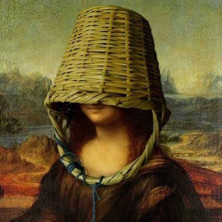 Hình chế Mona Lisa đội sọt che mặt