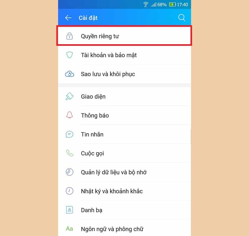 Tiếp theo, chọn mục Quyền riêng tư