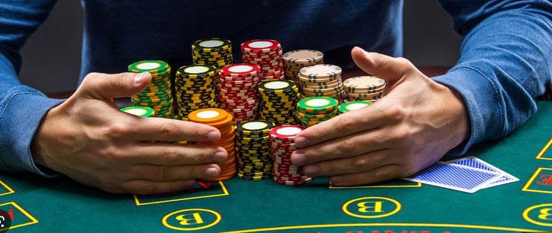  Đánh bài Baccarat